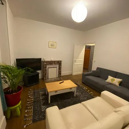 Rez De Jardin Apartment